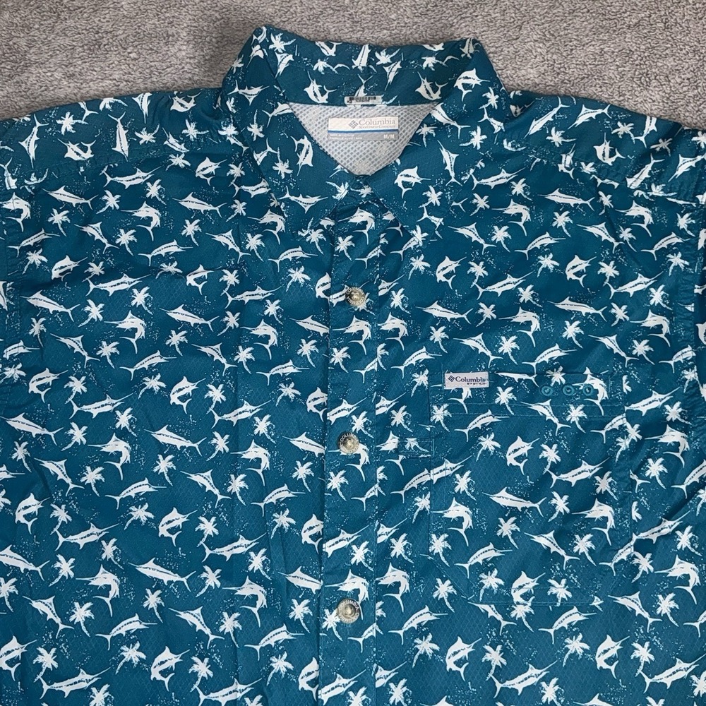 Columbia PFG Shirt Mens M Fishing Hawaiian Fish Marlin Vented Button‎ Up